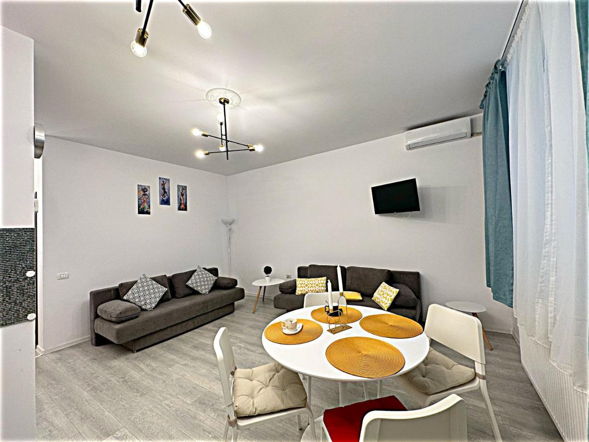 Hezo Sunshine Studio And Apartment Năvodari Exteriér fotografie